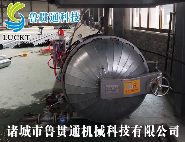 膠管硫化罐使用現場(chǎng) 