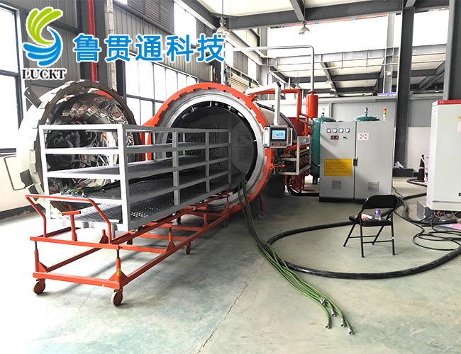 熱壓罐使用現場(chǎng)